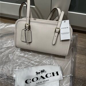 NEW Coach swing zip small leather shoulder bag white